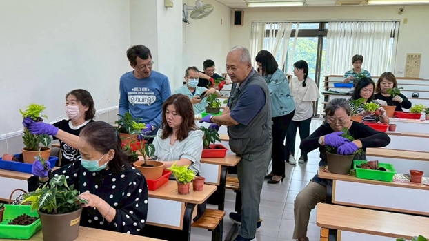 LINE_ALBUM_114.11.18園藝療癒講座活動_260101_14